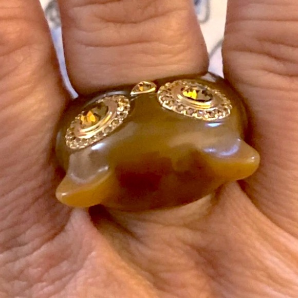 [Marc by Marc Jacobs] Resin, Brass, and Swarovski Crystal Owl Ring - Picture 2 of 4